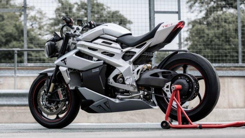 Triumph công bố Project TE-1 bắt đầu quá trình thử nghiệm vào tháng 2/2022. Đến nay mẫu xe đã chính thức hoàn thiện và được trình làng
