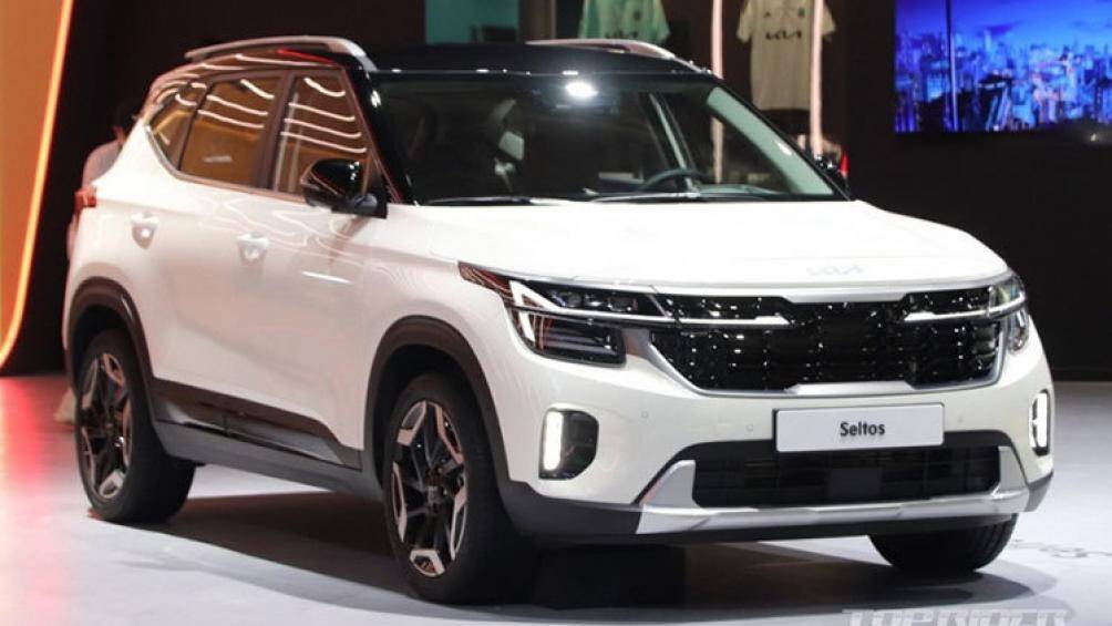 Đó là khối động cơ xăng 4 xi-lanh, tăng áp, dung tích 1.6L, sản sinh công suất tối đa 198 mã lực và mô-men xoắn cực đại 265 Nm