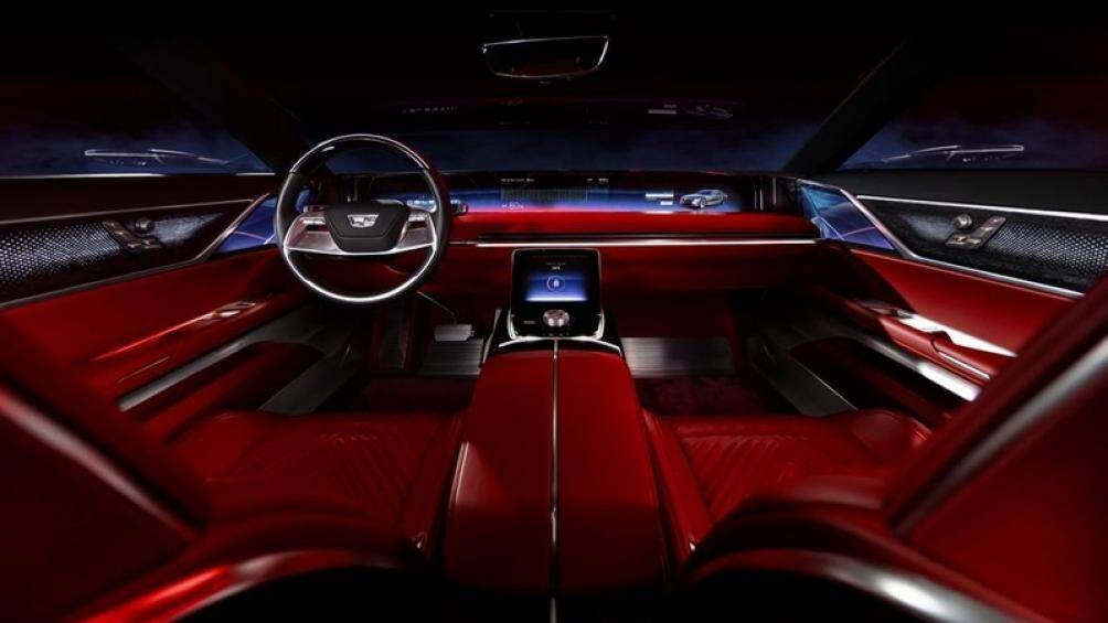 Màn hình kỹ thuật số tới 55 inch trải trên toàn bộ táp-lô