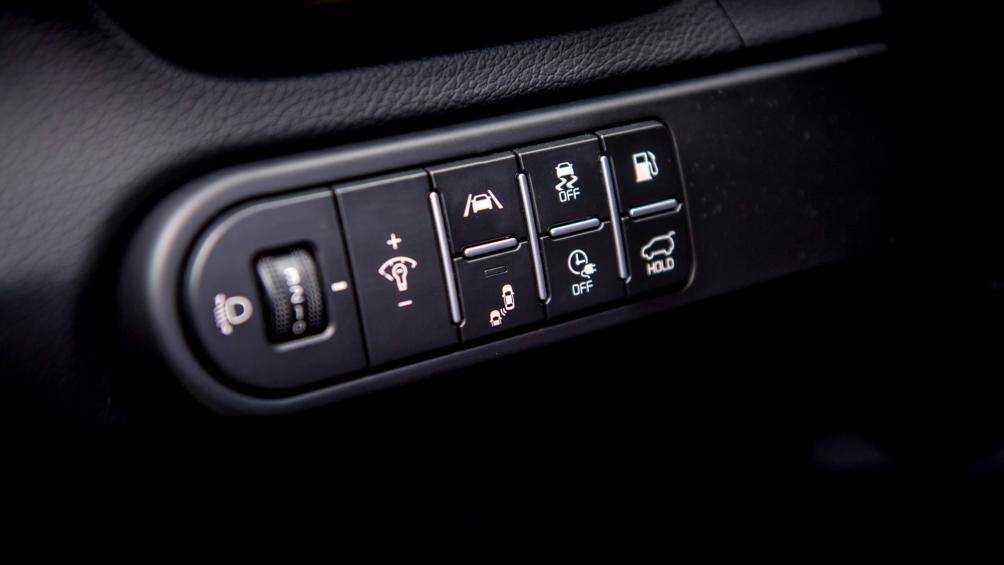 Kia Xceed được cập nhật với tính năng Kia Connect mới nhất tích hợp lịch Google và Apple, cổng sạc USB-C cho hành khách phía trước và phía sau