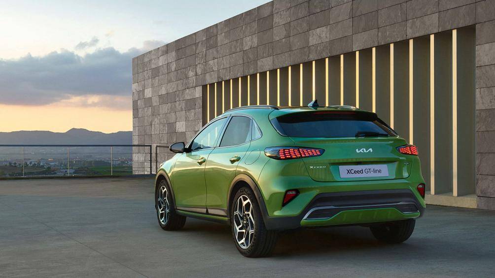 Tính năng kiểm tra tiện ích an toàn cũng được cải thiện trên XCeed mới với việc bổ sung hệ thống kiểm soát hành trình hỗ trợ điều hướng sử dụng