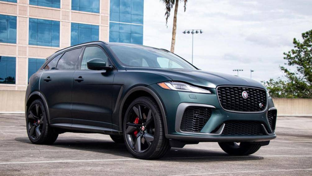 9. Jaguar F-Pace SVR (vận tốc tối đa: 286 km/h)