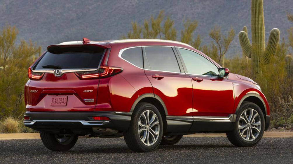 8. Honda CR-V Hybrid 2022 (mức tiêu thụ nhiên liệu ở đường hỗn hợp: 7,4 lít/100 km)