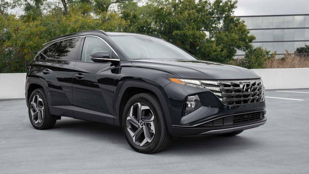 9. Hyundai Tucson Hybrid 2022 (mức tiêu thụ nhiên liệu ở đường hỗn hợp: 7,4 lít/100 km)