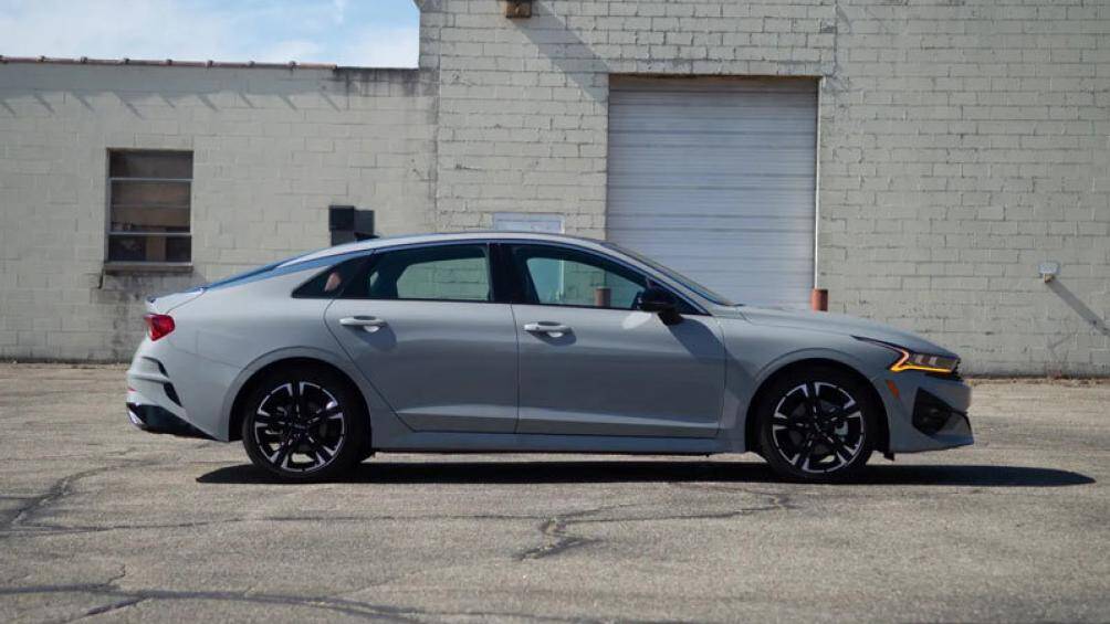 5. Kia K5 GT-Line 2022