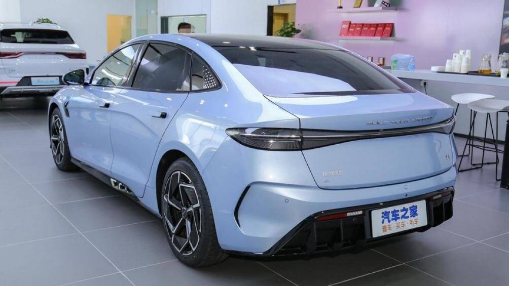 Mẫu xe này mới được mở bán vào ngày 20/5/2022 tại thị trường và nhanh chóng gặt hái thành công