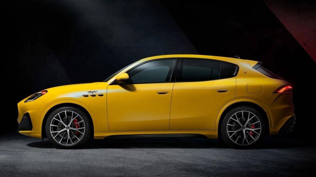 Maserati Grecale PrimaSerie bản đặc biệt được trang bị hộp số tự động 8 cấp và hệ dẫn động bốn bánh với bộ vi sai chống trượt phía sau