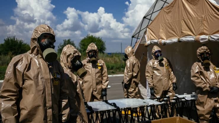 Năm đó, một lò phản ứng tại nhà máy Chernobyl phát nổ làm lượng lớn vật liệu phóng xạ thoát ra môi trường, khiến hơn 100.000 người dân sống trong khu vực lân cận phải sơ tán. Tới nay, đây vẫn là sự cố hạt nhân tồi tệ nhất thế giới.