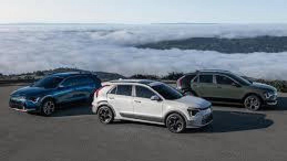 Niro EV là 1 trong 3 phiên bản của Kia Niro thế hệ mới. Hai phiên bản còn lại là hybrid và plug-in hybrid