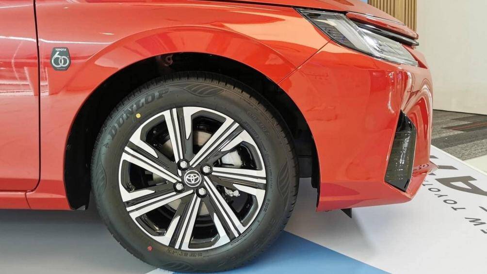 Tại Thái Lan, xe có duy nhất tùy chọn động cơ Dual VVT-iE, dung tích 1.2L, 4 xy-lanh, cho công suất 94 mã lực và mô-men xoắn 110 Nm