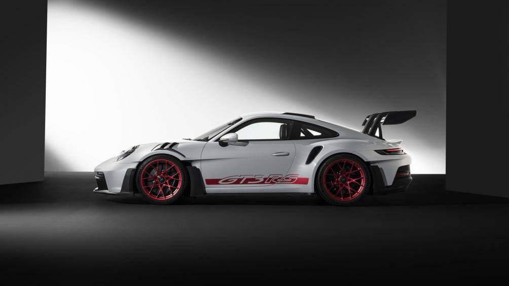 Porsche đã cho ra mắt mẫu xe 911 GT3 RS thế hệ mới ngay trước thềm sự kiện tuần lễ xe hơi Monterey Car Week