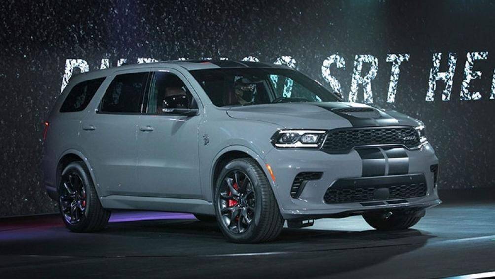 Sau thành công của đời xe 2021, phiên bản 2023 của mẫu SUV cơ bắp Dodge Durango SRT Hellcat đã lộ diện