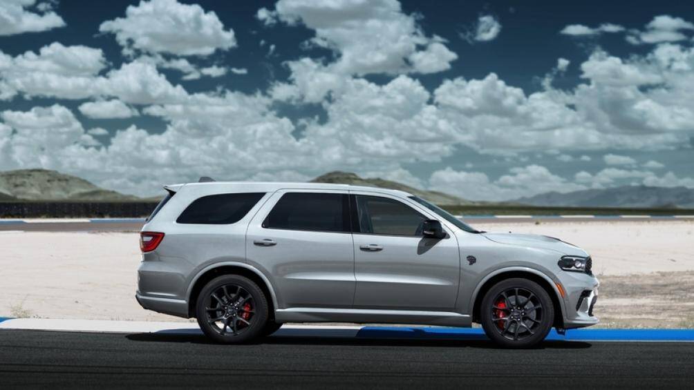 So với phiên bản 2021, Durango SRT Hellcat 2023 được nâng cấp về thiết kế và tính khí động học