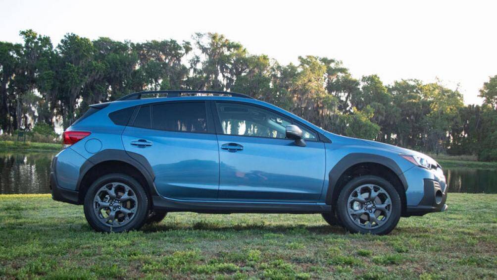 2. Subaru Crosstrek (giá khởi điểm: 23.645 USD)