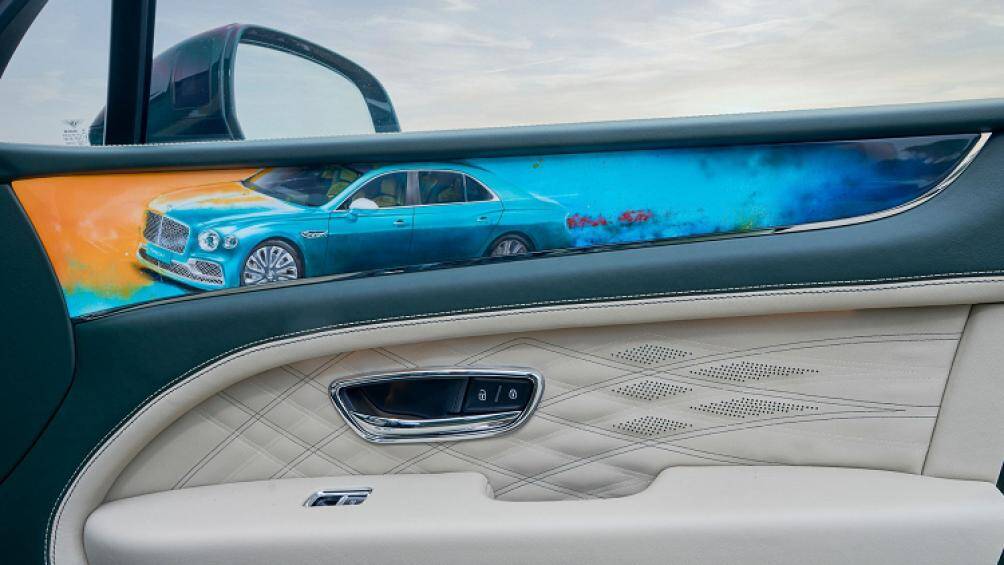 Các tấm ốp ở các vị trí khác nhau tôn vinh Bacalar, Flying Spur Mulliner, Blower Continuation Series và 1939 MkV Corniche