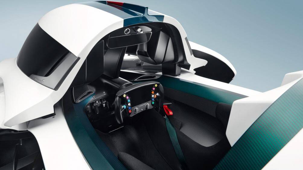 Giá bán không được công bố nhưng được đồn đoán ở mức khoảng 3,5 triệu USD