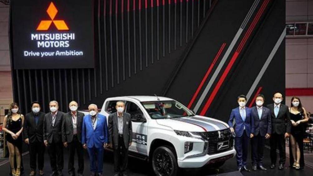 Tại thị trường Thái Lan, giá xe Mitsubishi Triton S-Limited Edition 2022 khởi điểm từ 875.000 Baht (khoảng 572 triệu đồng) cho bản số sàn