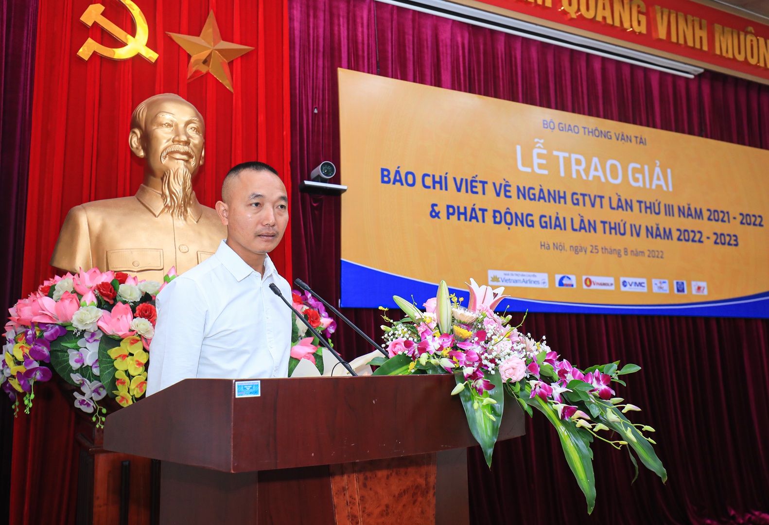 Đại diện nhóm tác giả đoạt giải, Nhà Báo Hoàng Thái Lộc (Báo Tuổi trẻ, Tác giả đạt giải Nhất cuộc thi) chia sẻ, Giải “Báo chí viết về ngành GTVT” được tổ chức thường niên đã tạo được uy tín và sự lan toả lớn