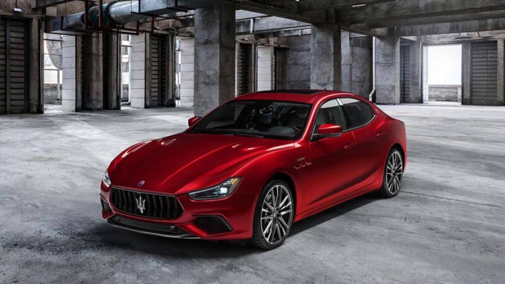 5. Maserati Ghibli Trofeo 2022 (vận tốc tối đa: 327 km/h)
