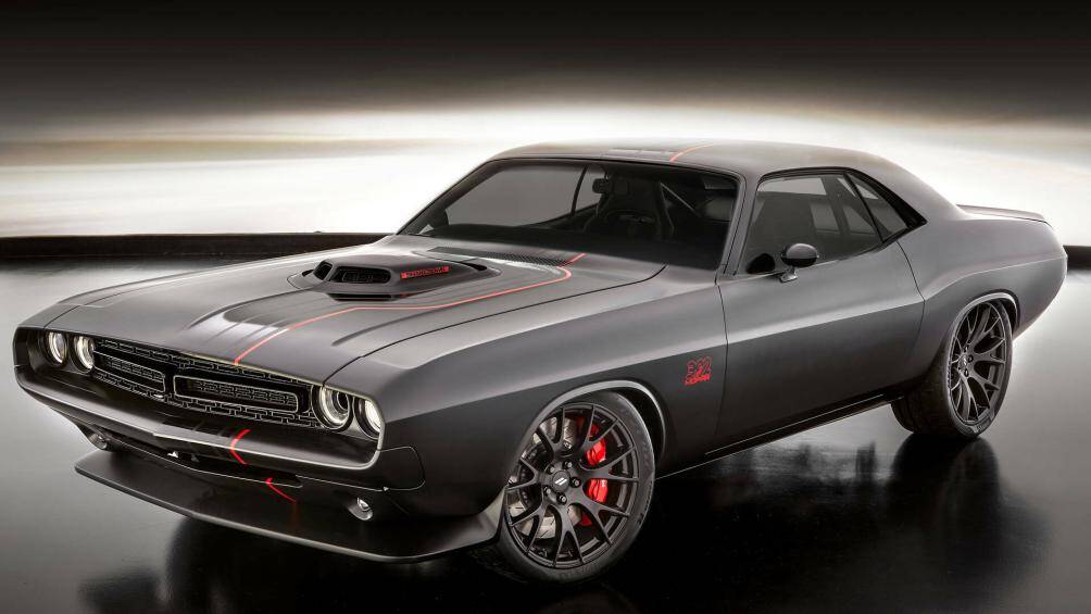 Dưới nắp capo của Challenger R/T Scat Pack là khối động cơ V8 dung tích 6.4L, công suất tối đa 485 mã lực