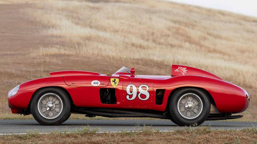 Đây là một chiếc Ferrari 410 Sport Spider cực kỳ đặc biệt vì nó đã giành chiến thắng trong nhiều cuộc đua khác nhau