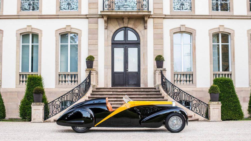 Xe sở hữu thiết kế kính chắn gió hình chữ V, các sống tựa đầu khí động học và chắn bùn thuôn dài tăng thêm phần khí động học