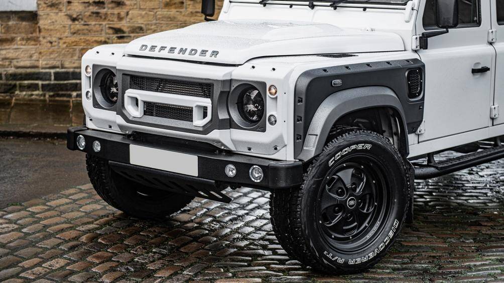 Bản độ này được rao bán với giá 62.999 bảng Anh (tương đương 76.534 USD). Xe đã qua 2 đời chủ với ODO ở mức 22.852 km