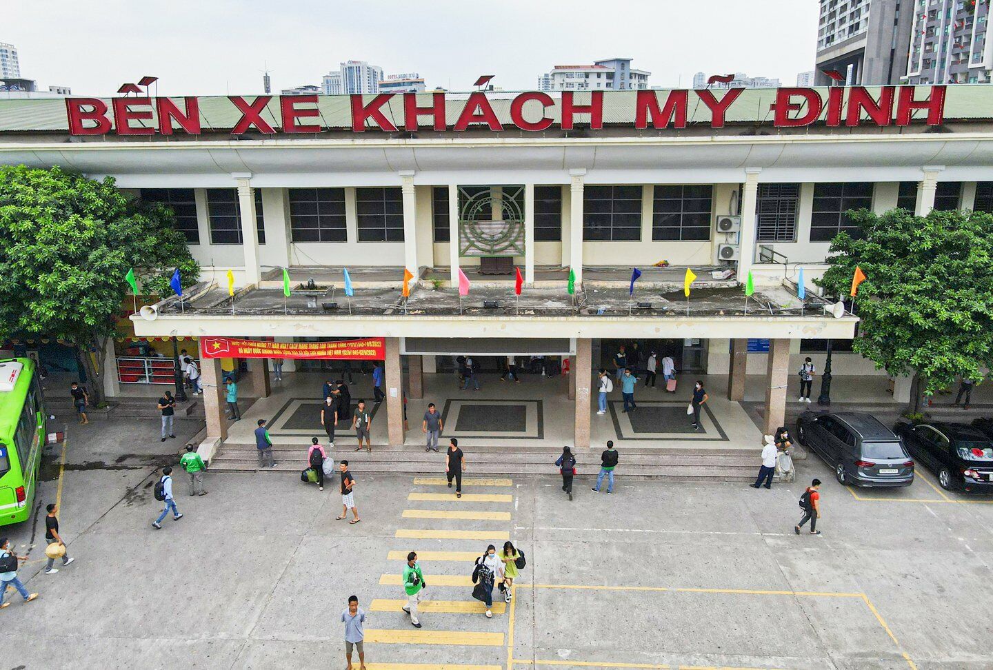 Còn tại bến xe Mỹ Đình, thời điểm 16h30 chiều 31/8 khá vắng vẻ.