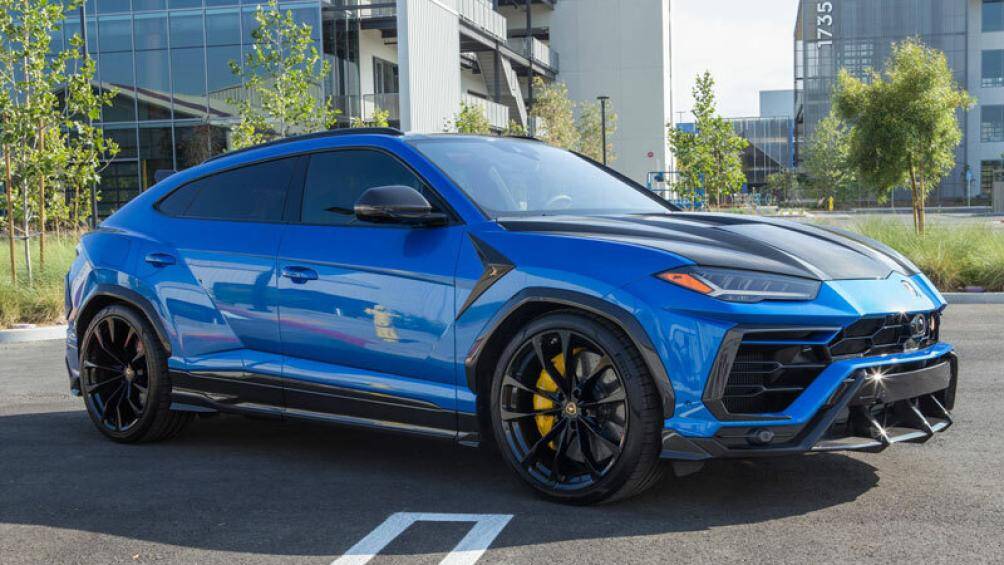 4. Lamborghini Urus