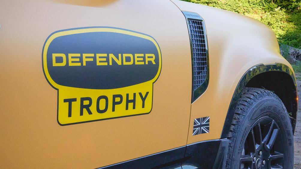 Những chiếc Trophy Edition Defender có trị giá 95.000 USD