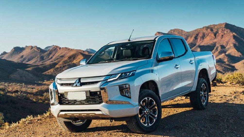 Nguyên mẫu Mitsubishi Triton 2023 thế hệ mới đã lộ diện với các đường nét thiết kế khỏe khoắn