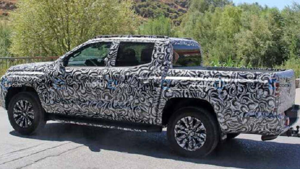 Nền tảng mới giúp Mitsubishi Triton 2023 có chiều dài lớn hơn, hốc bánh rộng hơn, kéo theo đó là không gian nội thất cũng được tăng thêm