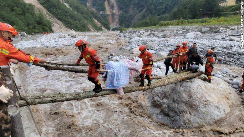 Theo hãng SCMP, tính đến nay trận động đất mạnh 6,8 độ Richter tại tỉnh Tứ Xuyên, miền tây Trung Quốc ngày 5/9 đã khiến 65 người thiệt mạng, 250 người bị thương và ít nhất 12 người mất tích.