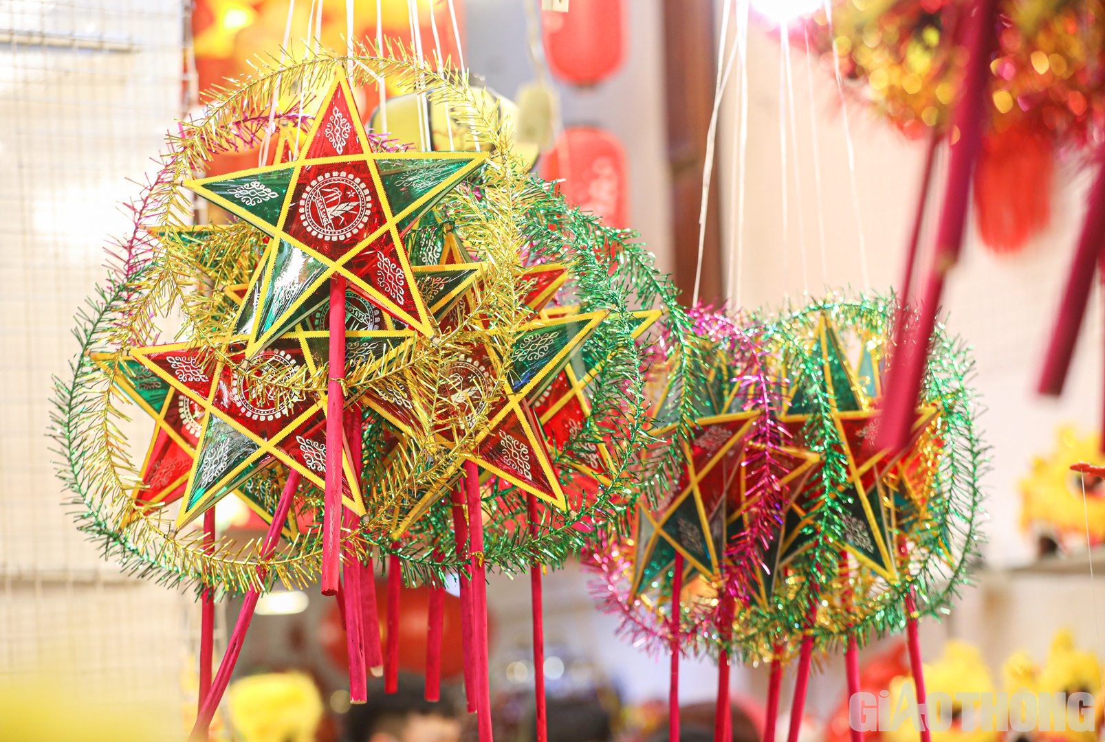 Đèn ông sao có thiết kế đơn giản là hình ảnh quen thuộc, không thể thiếu trong ngày Tết Trung thu.