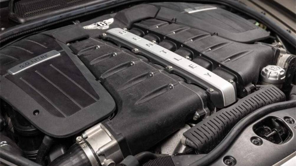 Bentley Continental GTZ vẫn sử dụng động cơ W12 twin-turbo dung tích 6.0L cho công suất tối đa 608 mã lực và mô-men xoắn 750 Nm