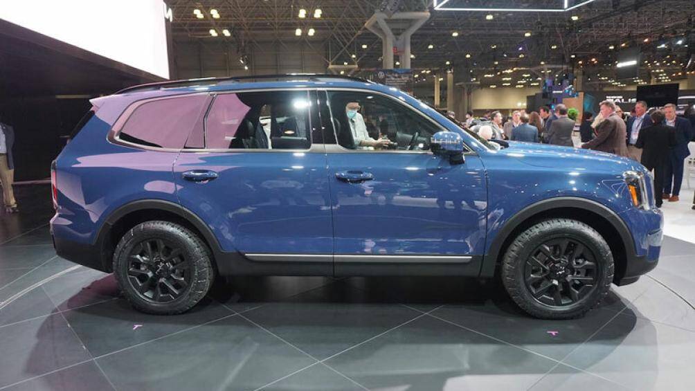 SUV cỡ trung được xếp hạng cao nhất: Kia Telluride 2023