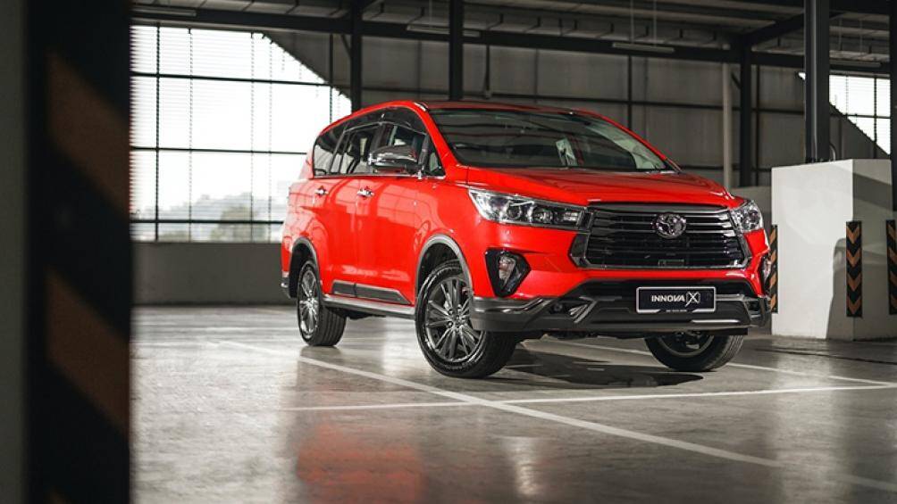 Toyota Innova 2022 vừa được giới thiệu tại thị trường Malaysia với nhiều nâng cấp mới về trang bị