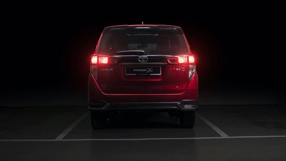 Phiên bản cao cấp nhất là 2.0X có giá bán 141.880 ringgit (tương đương 743 triệu đồng)