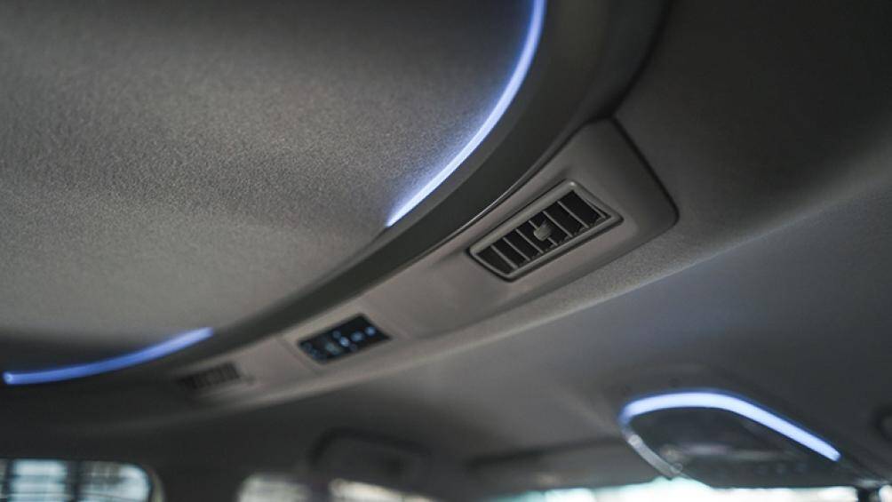 Toyota Innova phiên bản nâng cấp 2022 tại Malaysia có ba phiên bản là 2.0E (chưa công bố giá bán), 2.0G giá bán 131.880 ringgit (690 triệu đồng)