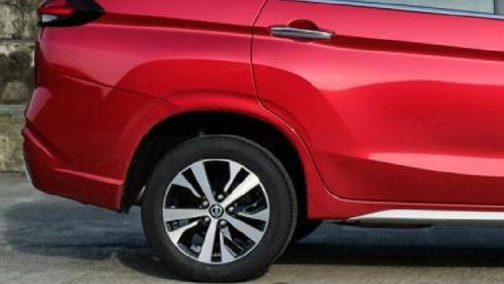 Bản thấp của xe sẽ được trang bị vành có đường kính chỉ 15 inch. Trong khi đó, bản cao cấp hơn dùng vành 16 inch