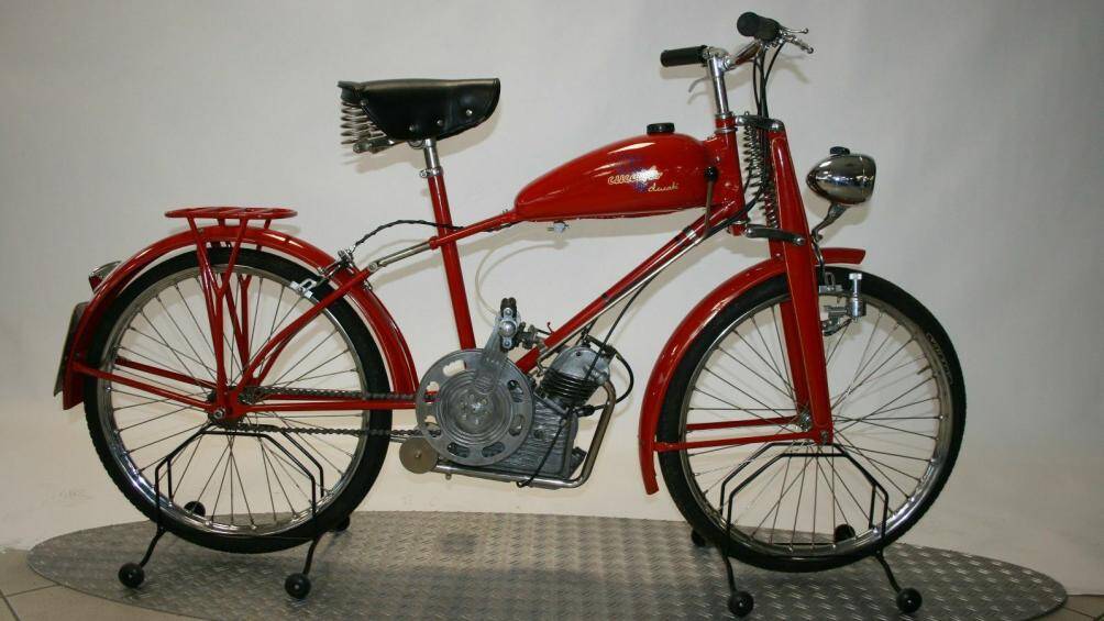 1. Cucciolo: Chiếc xe này được xem như là cứu tinh của Ducati sau khi nhà máy của hãng này đã bị phá nát sau Thế chiến II