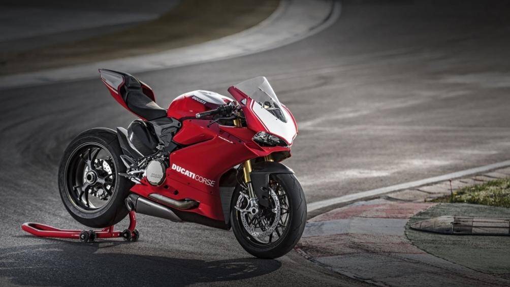 10. Panigale 1199/1299: Bộ đôi siêu mô tô tối tân của Ducati ra mắt năm 2011 và 2015. Đây là những mẫu siêu motor mạnh nhất thời điểm đó
