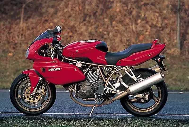 4. Ducati 750SS: Mặc dù sản xuất từ những năm 1970, 750SS hiện là mẫu xe huyền thoại, đắt giá và được nhiều người săn lùng