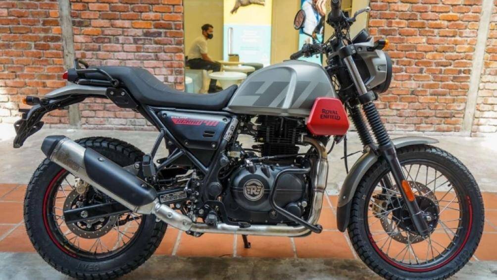 Mẫu ADV Royal Enfield Himalayan Scram 411 vừa ra mắt thị trường Malaysia với nhiều màu sắc khác nhau