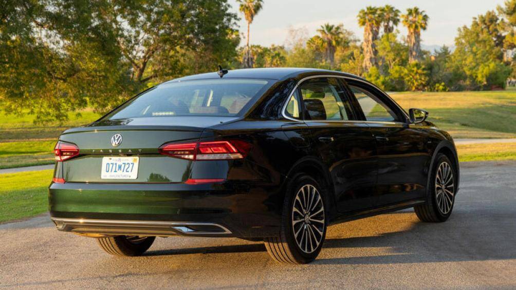 7. Volkswagen Passat (doanh số: 131 nghìn chiếc, chiếm 4% thị phần)