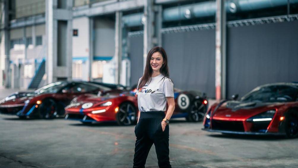 Nữ doanh nhân Amanda Toh-Steckler là một nhà thiện nguyện kiêm nhà đầu tư nổi tiếng của đảo quốc sư tử