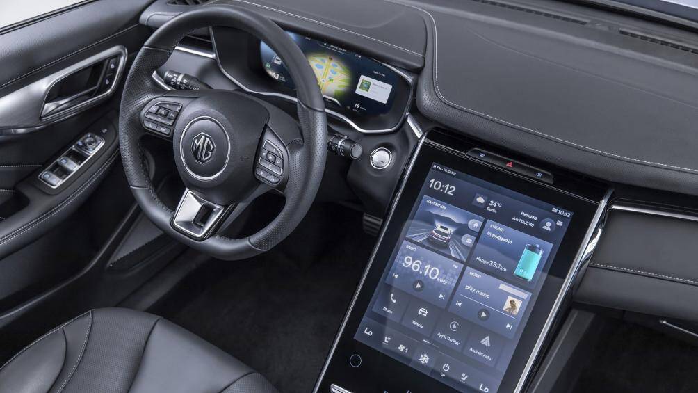Nội thất mẫu xe nổi bật với hệ thống kết nối MG iSMART tiêu chuẩn và màn hình cảm ứng 19,4 inch