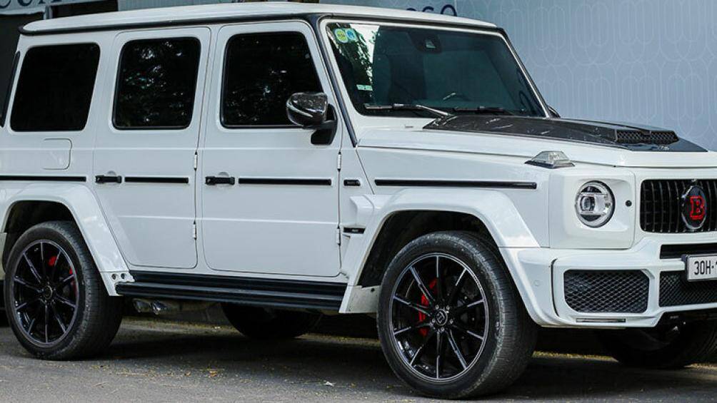 Giá xe Mercedes-Benz G350d độ Brabus được chào bán tới hơn 10 tỷ đồng sau khi được một đại gia tại Hà Nội nâng cấp thêm nhiều chi tiết "độc nhất vô nhị"