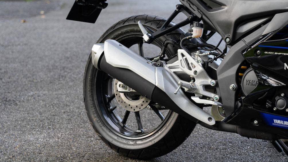 Bộ ly hợp A&S (tăng khả năng bám côn, chống trượt côn) cũng được trang bị trên cả 2 phiên bản R15 và R15M 2022