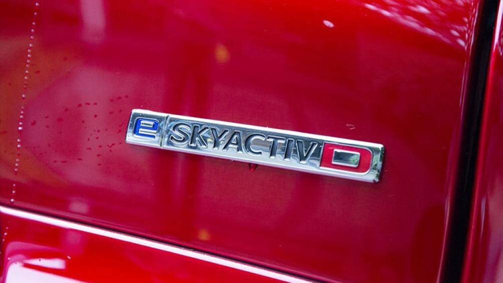 Tại đây, mẫu xe này được chia thành 4 phiên bản, bao gồm: máy xăng, máy dầu, hybrid và plug-in hybrid (PHEV)